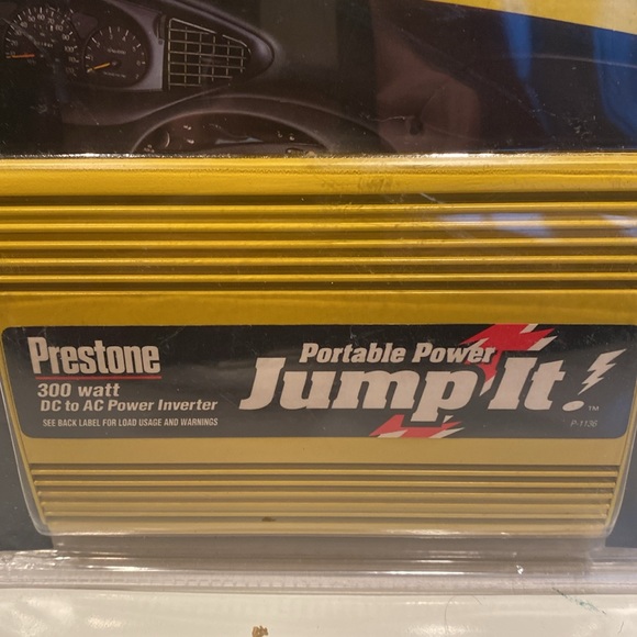 NIP Prestone Portable Power Jump It 300 Watt DC to AC Power Inverter - Picture 4 of 7